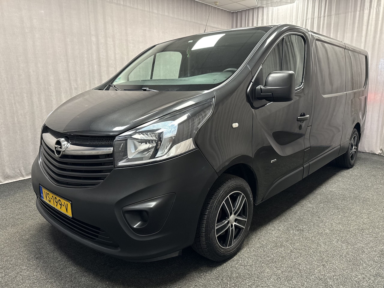 Opel Vivaro - 1.6 CDTI L2H1 Sport EcoFlex 1.6 CDTI L2H1 Sport EcoFlex - AutoWereld.nl