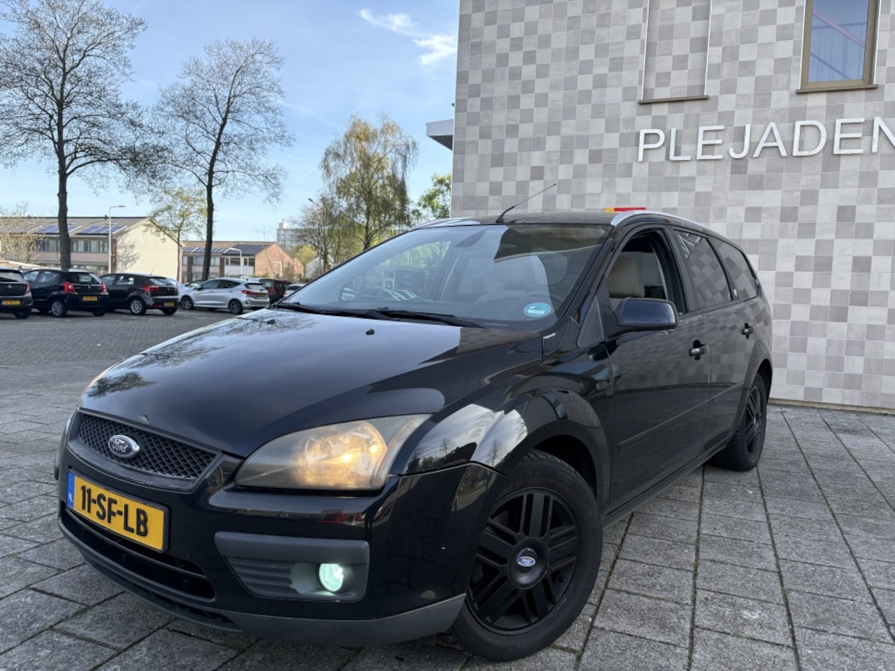Ford Focus Wagon - 1.6-16V Ghia 1.6-16V Ghia - AutoWereld.nl
