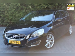 Volvo V60 - 2.0 D3 Summum 160PK Automaat | Trekhaak | Navigatie | Climate Control | Lederen Bekleding