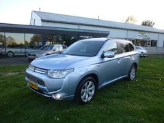 Mitsubishi Outlander - 2.0 PHEV INSTYLE