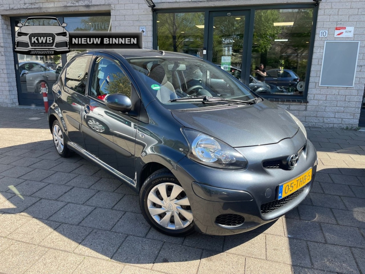 Toyota Aygo - 1.0-12V 5Drs Airco Navigatie Beurt Nieuwe apk - AutoWereld.nl