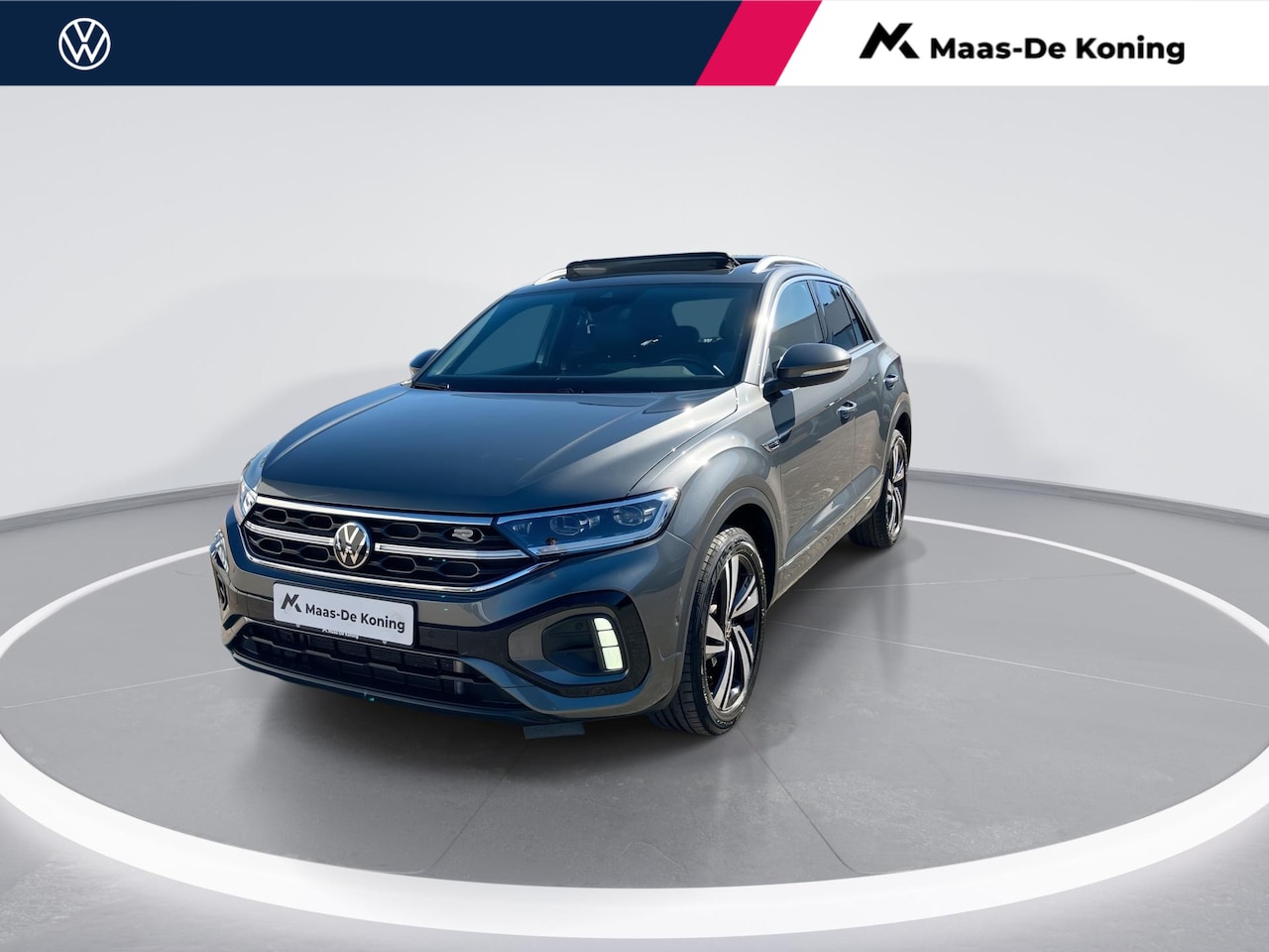 Volkswagen T-Roc - 1.5TSI/150PK R-Line DSG · Panoramadak · Navigatie · Trekhaak · Apple/Android Car Play · St - AutoWereld.nl