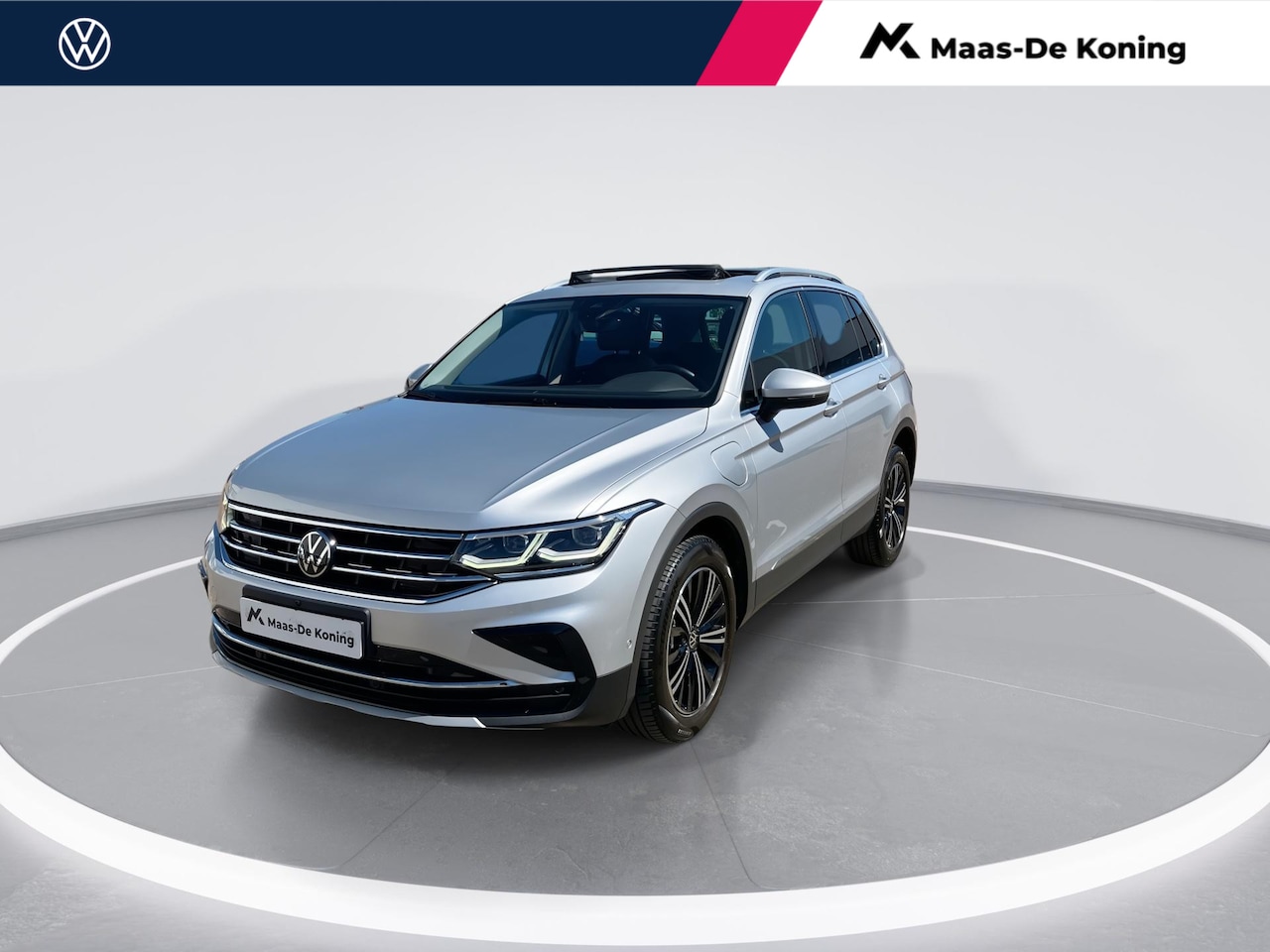 Volkswagen Tiguan - 1.4TSIeHybrid 180kW/245PK Elegance DSG · Leder · Panoramadak · 360°Camera + Parkeersensore - AutoWereld.nl