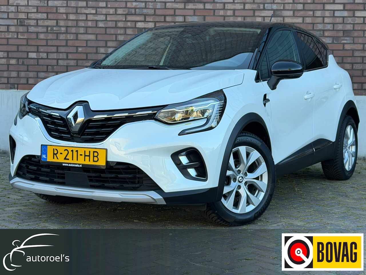 Renault Captur - 1.0 TCe 90 Intens / NAVI + Camera / Michelin-ALL-Season / Renault Dealer Onderhouden / 1e - AutoWereld.nl