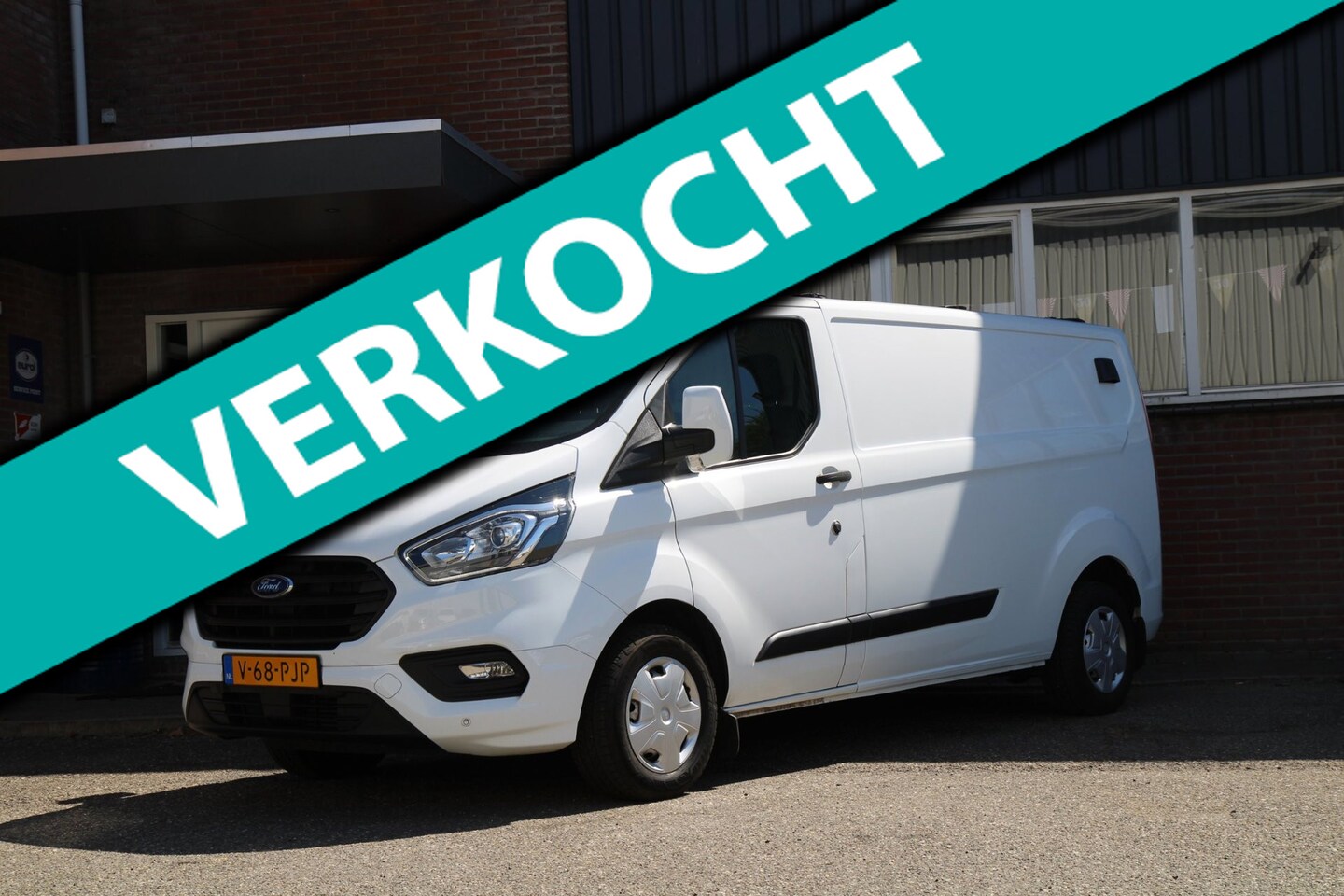 Ford Transit Custom - 300 2.0 TDCI L2H1 Trend / Trekhaak / Sortimo inrichting / Imperiaal - AutoWereld.nl