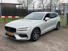 Volvo V60 - 2.0 D4 190PK Momentum Leder LED Camera Nw Model