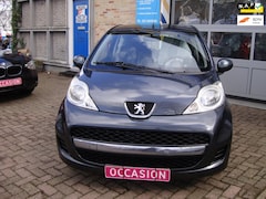 Peugeot 107 - 1.0-12V Millesim 200