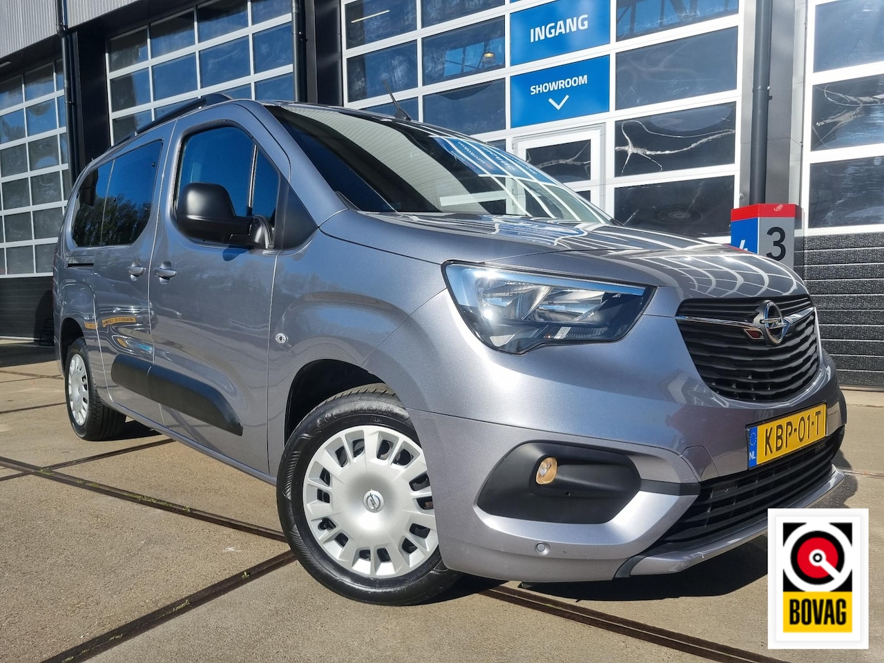 Opel Combo Life - 1.2 Turbo L2H1 Edition Automaat NAVI / CRUISE / PDC / CAMERA - AutoWereld.nl