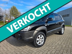 Hyundai Tucson - 2.0i 4WD 4x4 Style Nieuw A.P.K nette auto