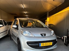 Peugeot 107 - 1.0-12V XS