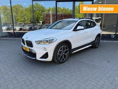 BMW X2 - sDrive20i 192pk M-Sport, LED, Schuifdak, HUD, NaviPro, Stoelverw, Dealer OH, Clima, Cruise