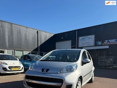 Peugeot 107 - 1.0-12V XS