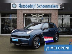 Lynk & Co 01 - 1.5 MY23 6.6Kwh ZWARTE-HEMEL ROLHOES MY23 360-CAMERA PANO/SCHUIF INFINITY DAB NAVI CARPLAY