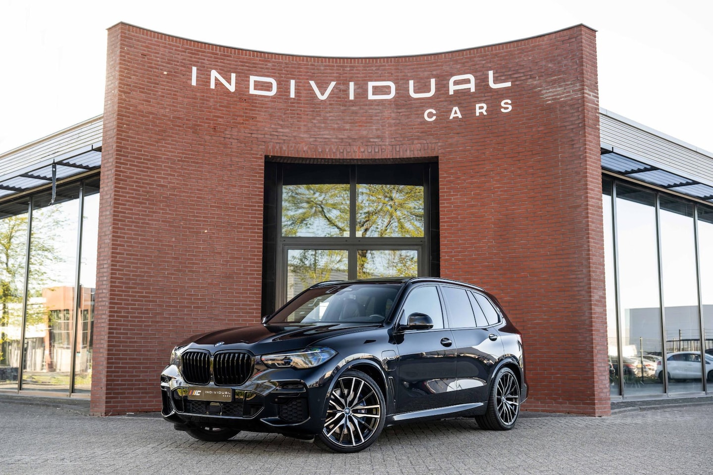 BMW X5 - xDrive45e M-Sport 4-Wielsturing Laser HuD Pano 360 - AutoWereld.nl
