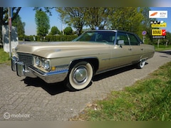 Cadillac De Ville - 6 CD 49