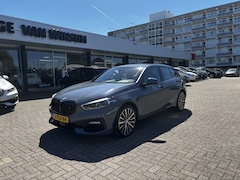 BMW 1-serie - 118i Executive Edition Navi Lmv Cruise Pdc Nap
