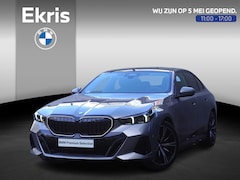BMW 5-serie - Sedan 530e M Sportpakket Pro | Trekhaak met elektrisch wegklapbare kogel | Bowers & Wilkin