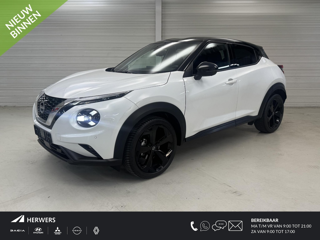 Nissan Juke - 1.0 DIG-T Tekna Automaat / Lederen Bekleding / Navigatie / Stoel- en Stuurverwarming / Ver - AutoWereld.nl