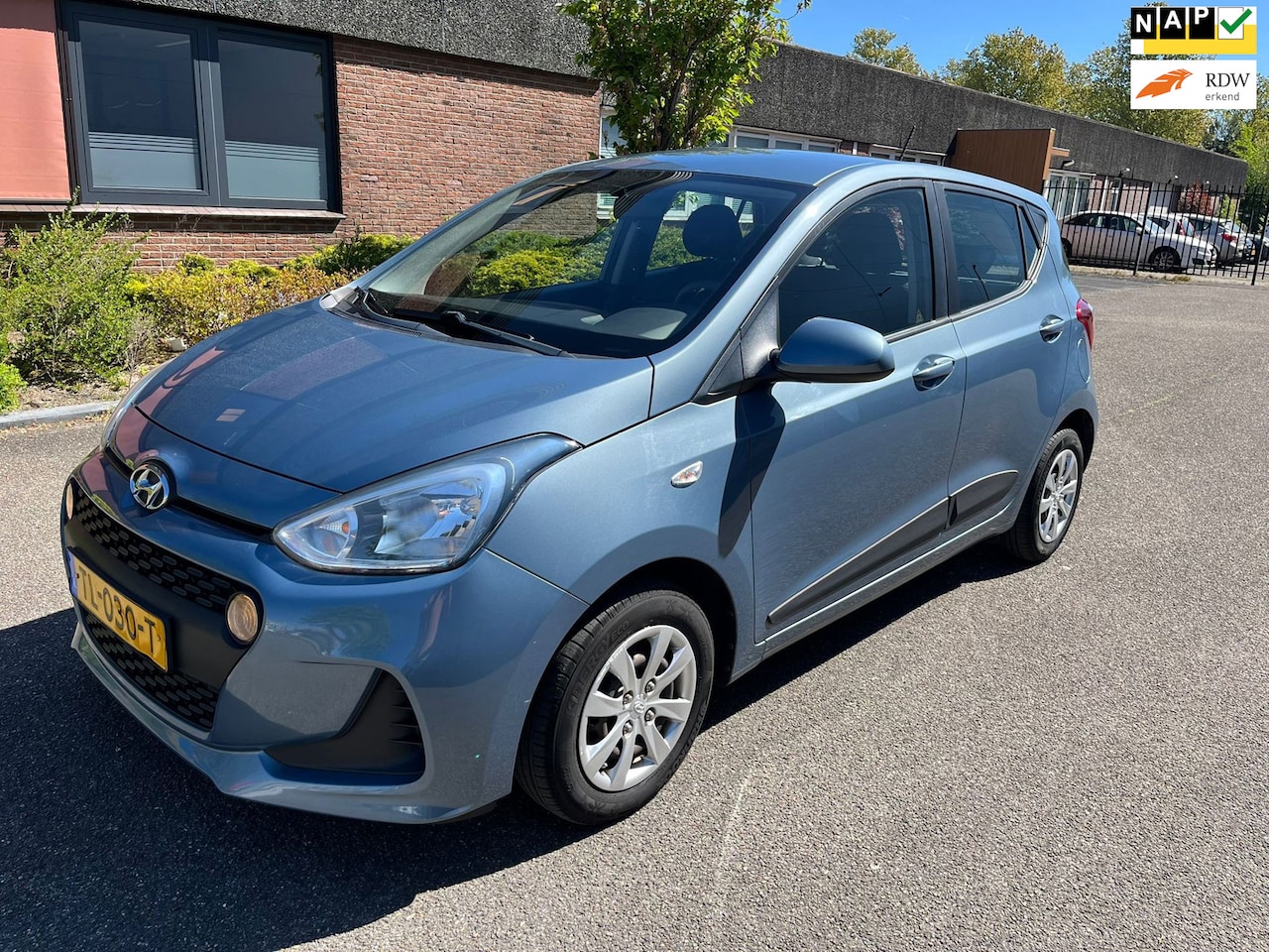 Hyundai i10 - 1.0i Comfort Navi Airco Boekjes N.A.P - AutoWereld.nl