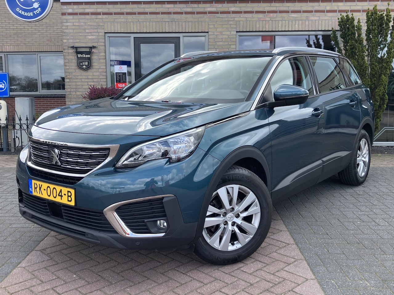 Peugeot 5008 - 1.2 PureTech Active | Schade | Export / Handel - AutoWereld.nl
