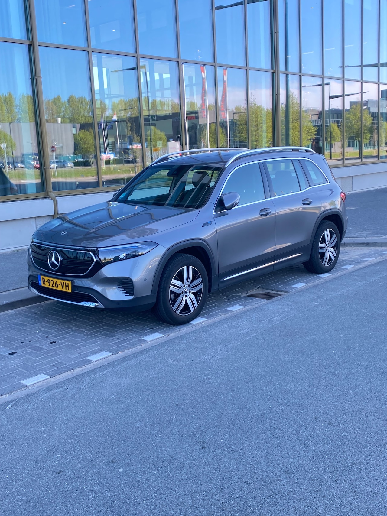 Mercedes-Benz EQB - 250 Business Line 67 kWh Voorwiel aandrijving - AutoWereld.nl