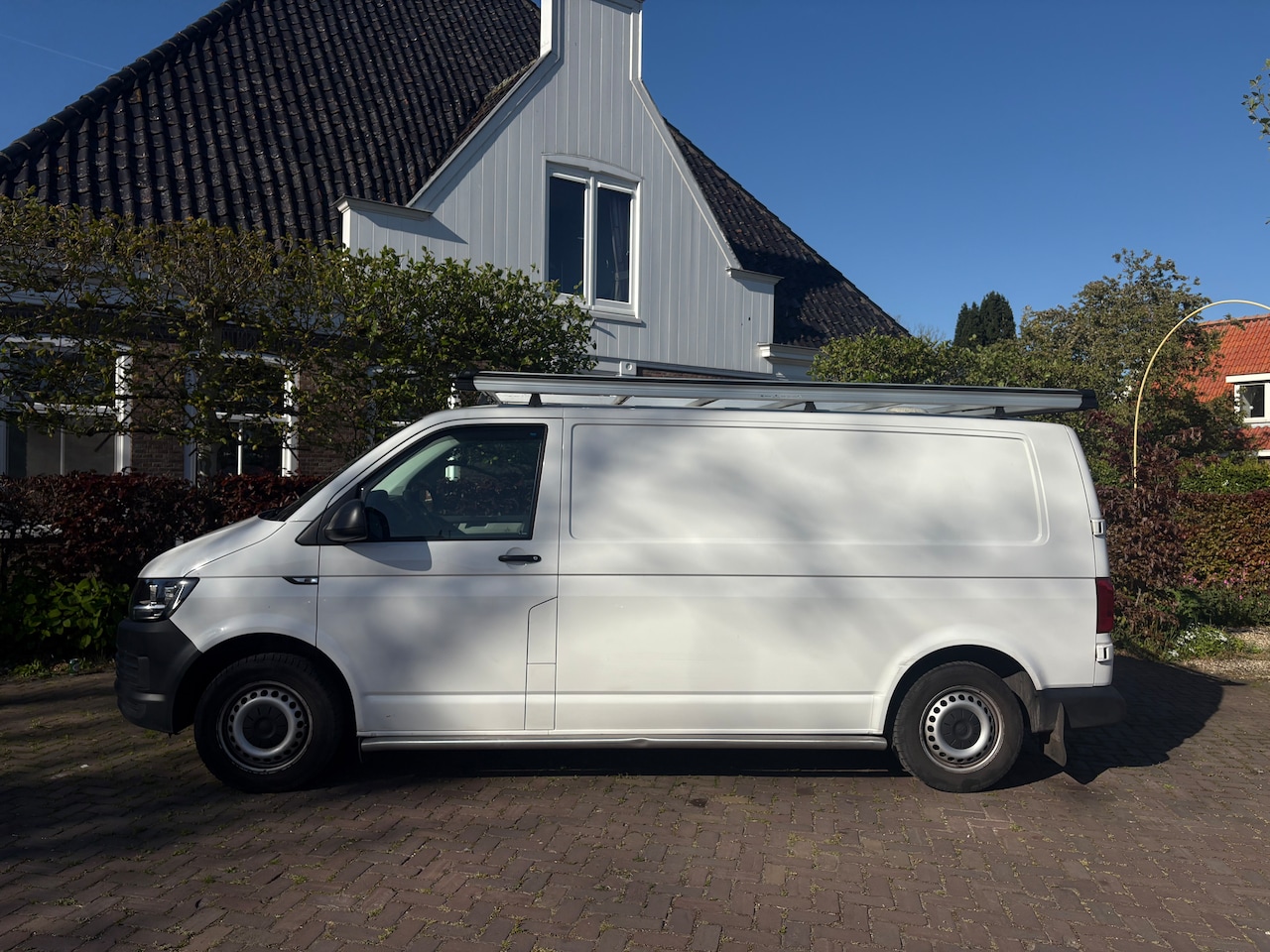 Volkswagen Transporter - 2.0 TDI L2H1 130pk - AutoWereld.nl