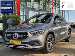 Mercedes-Benz GLA-Klasse - 250 e AUTOMAAT | Panormadak | Climate Control | Navigatie | Parkeercamera | Cruise Control