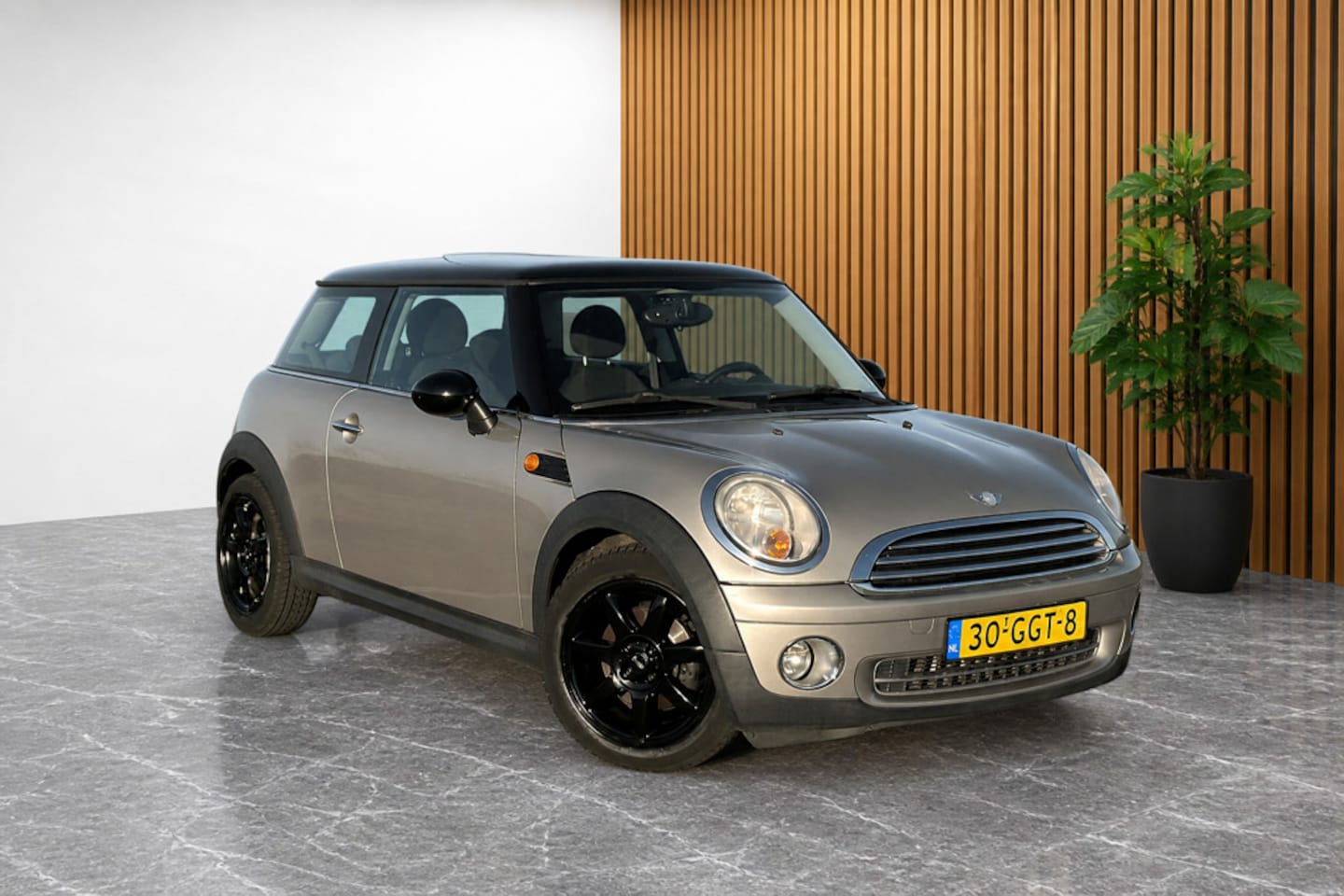 MINI Cooper - Mini 1.6 CHAMPAGNE (GOED ONDERHOUDEN, NIEUWE APK, CRUISE CONTROL, AIRCO, ELEKT RAMEN, ZWAR - AutoWereld.nl