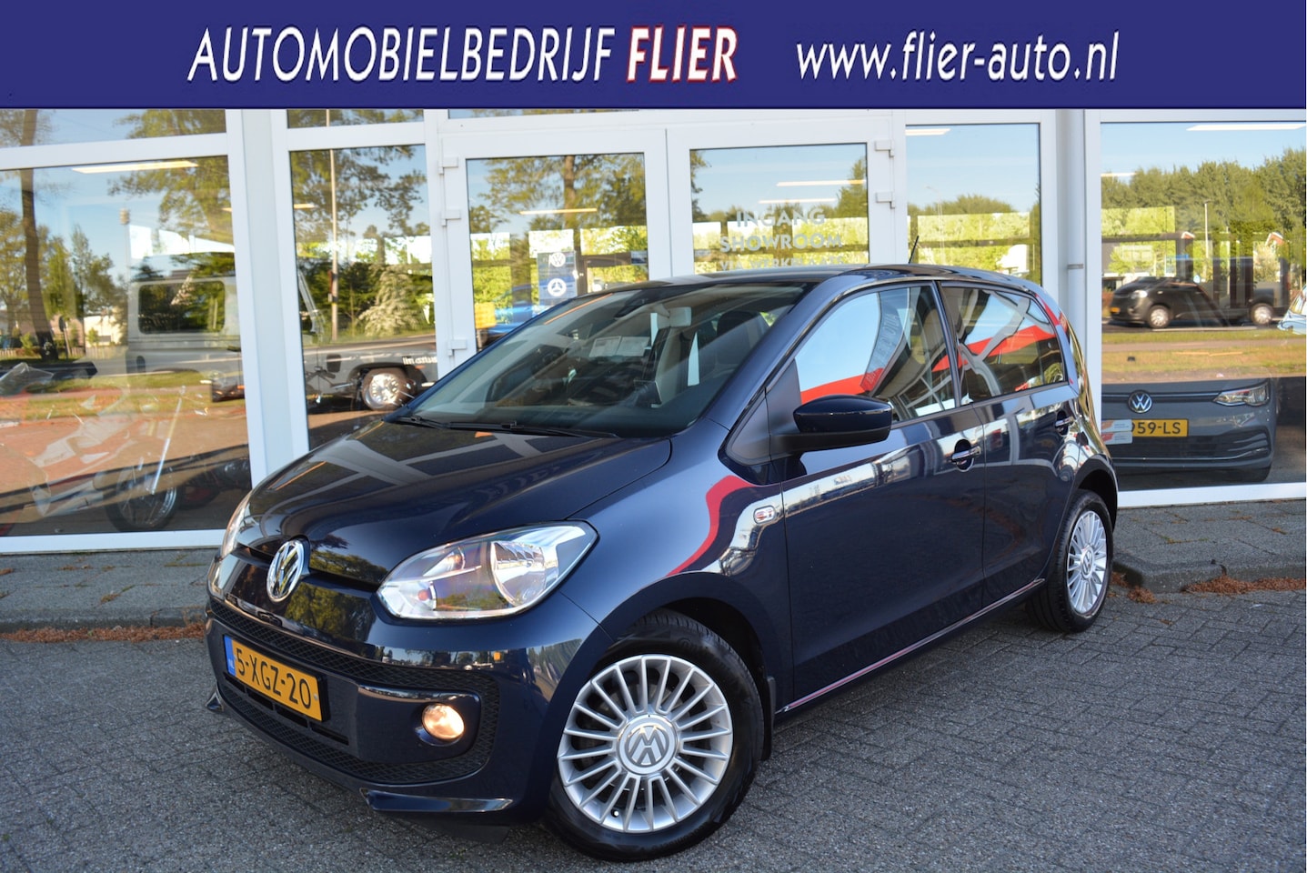 Volkswagen Up! - 1.0 75PK High Up! Executive | Cruise | PDC | Navi | LM | Orig. NL | NAP | - AutoWereld.nl