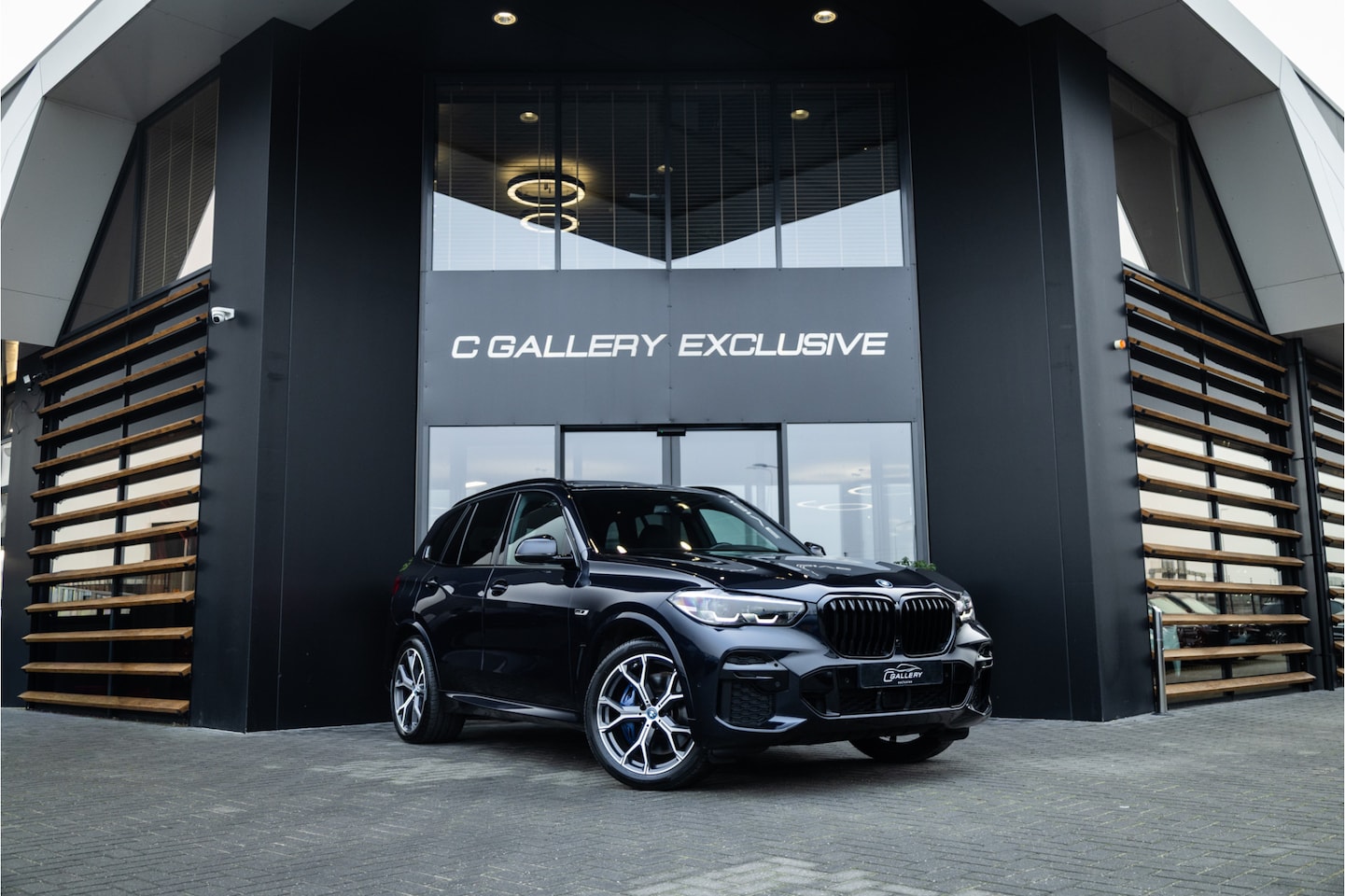 BMW X5 - xDrive45e Executive - M Sport | Panorama | Luchtvering | 360 Camera - AutoWereld.nl