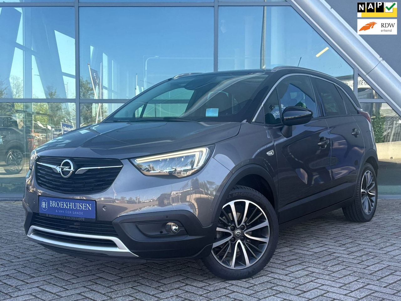 Opel Crossland X - 1.2 Turbo Innovation Automaat / Panoramadak / HU Display / Camera - AutoWereld.nl
