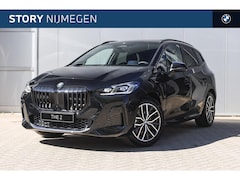 BMW 2-serie Active Tourer - 225e xDrive M Sport Automaat / Panoramadak / Trekhaak / Sportstoelen / M Adaptief onderste