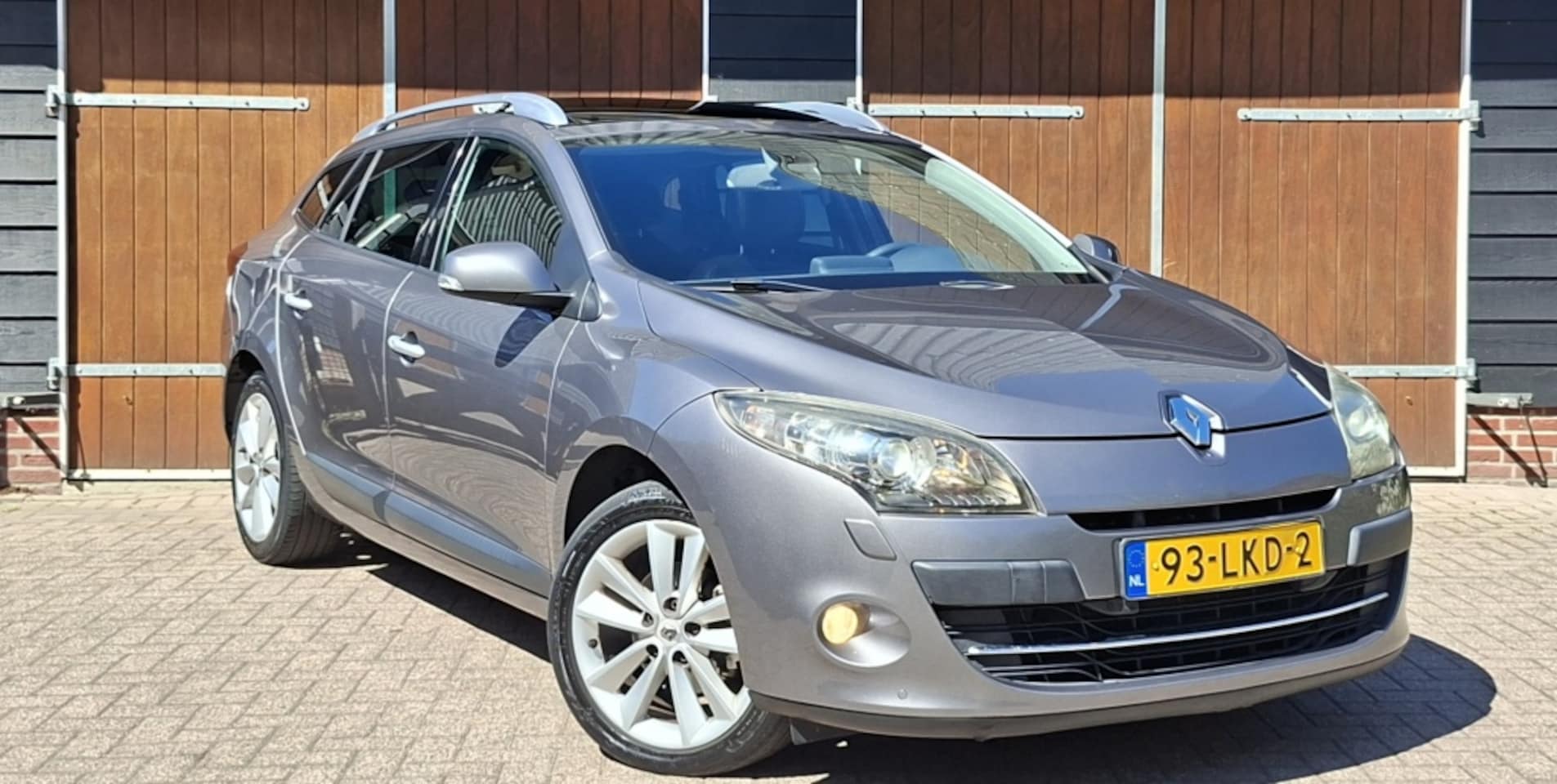 Renault Mégane Estate - 1.4 TCe Privilége | Trekhaak | Lederenbekleding | Bluetooth | St - AutoWereld.nl