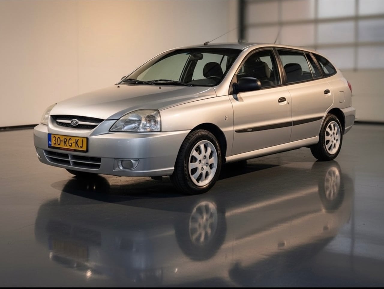 Kia Rio - 1.3 RS Visto- 80000 nap - 1 jaar apk - AutoWereld.nl