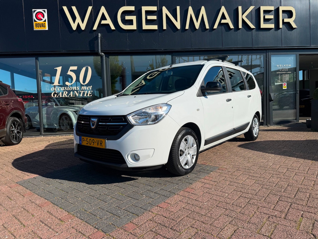 Dacia Lodgy - 1.6 SCe 7p. Airco|Cruise|NAVI|Trekhaak|Goed OH! - AutoWereld.nl