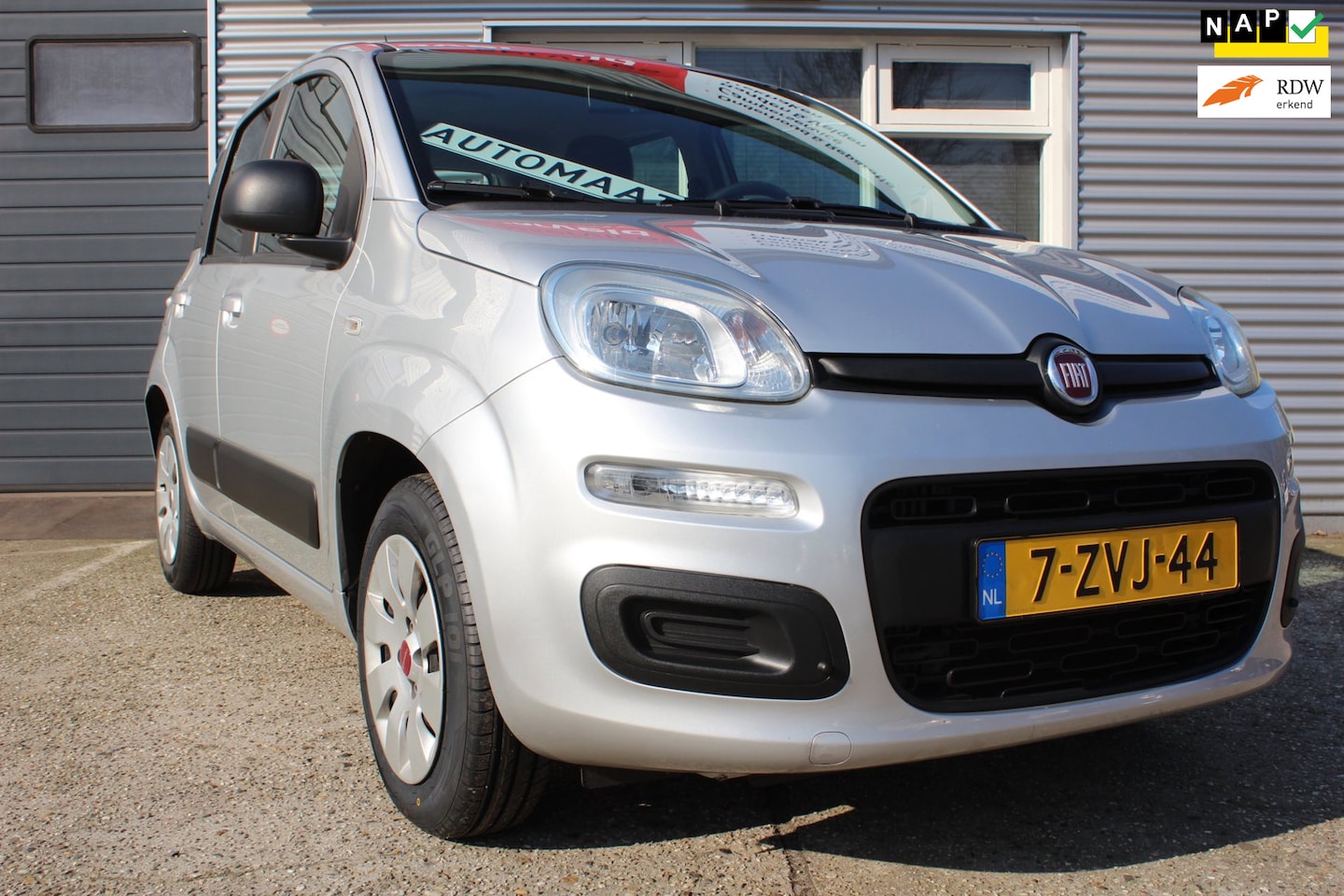 Fiat Panda - 0.9 TwinAir Edizione Cool 5-deurs AUTOMAAT, 53dkm!, nl-auto, boekjes, nap, trekhaak, airco - AutoWereld.nl