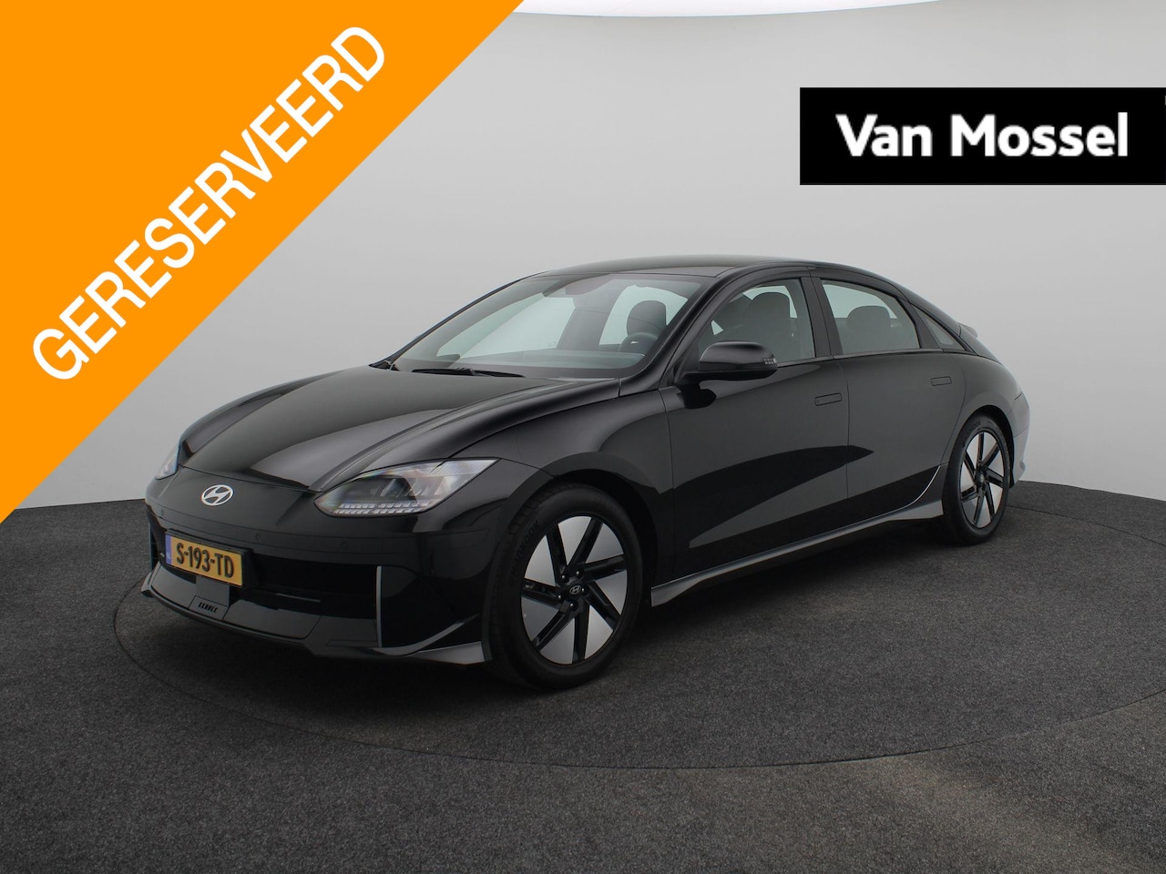 Hyundai IONIQ 6 - Style 53 kWh | Trekhaak | Achteruitrijcamera | Cruise Control | Achterspoiler | 1e eigenaa - AutoWereld.nl