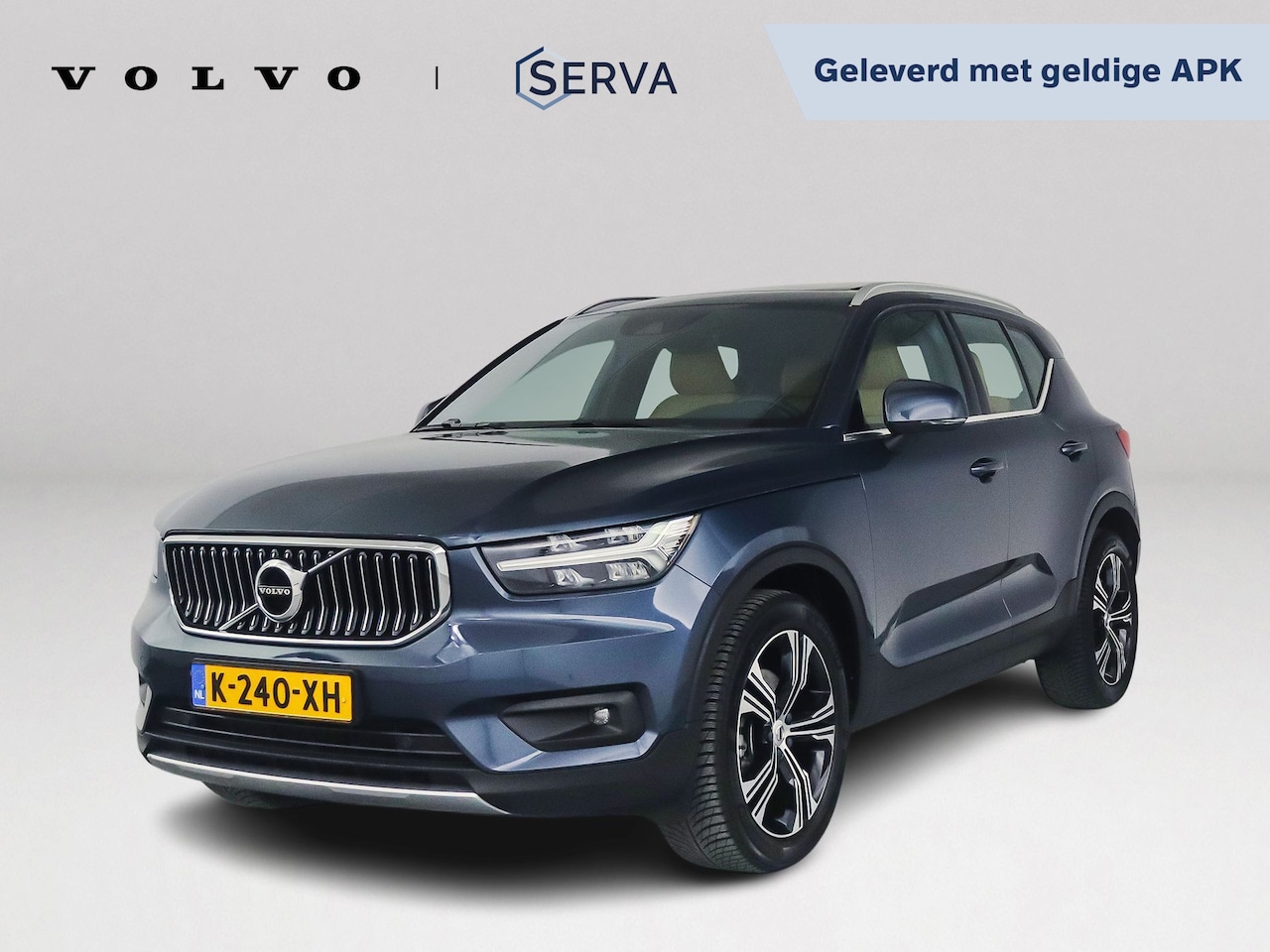 Volvo XC40 - B4 Inscription | Panoramadak | Park assist | Cruise control | Elektrische stoelen - AutoWereld.nl