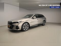 BMW 5-serie Touring - 530e | M-Sportpakket | LED | Leder | Navigatie | Active cruise | M-zetels | Trekhaak | DAB