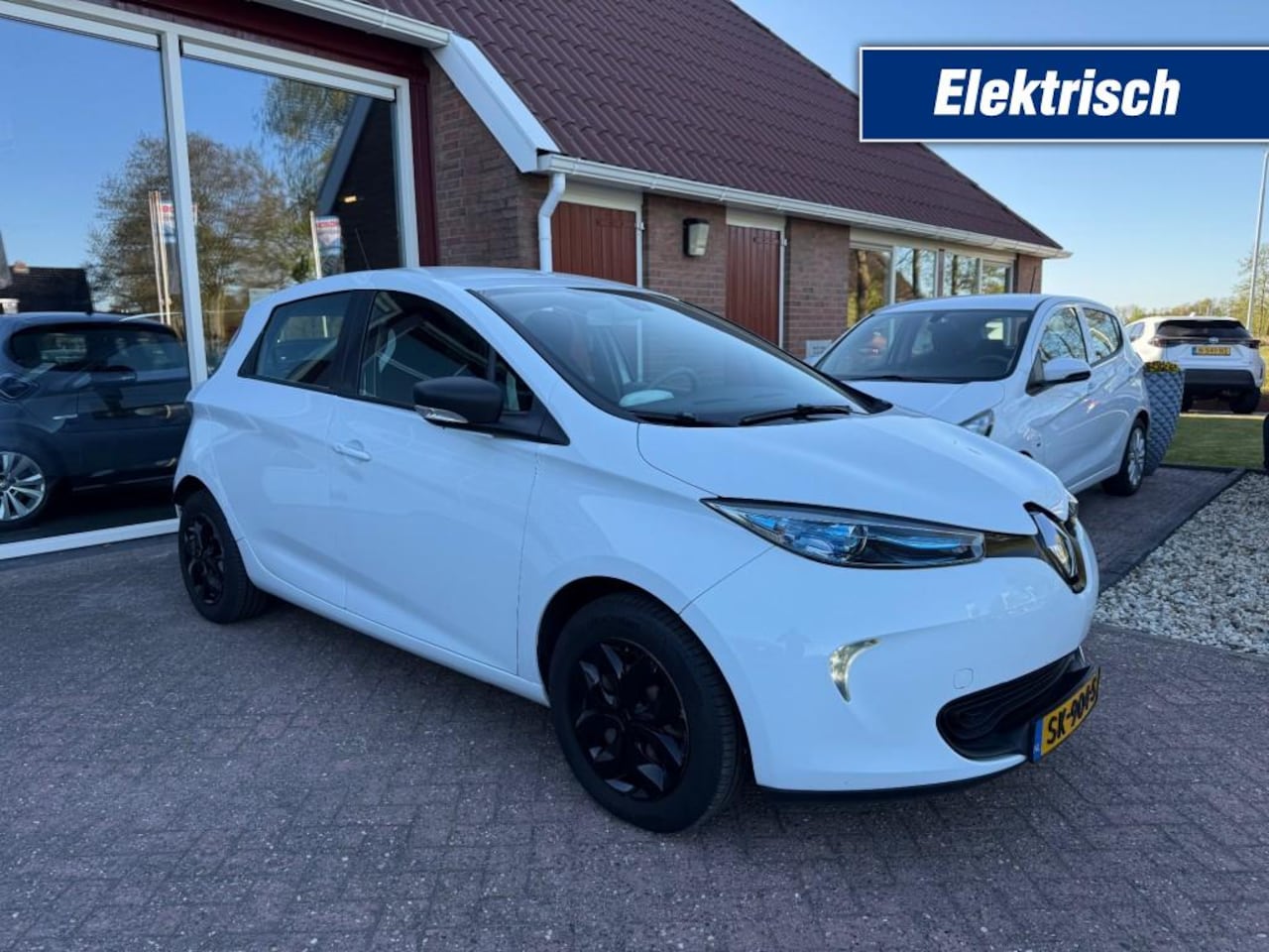 Renault Zoe - R90 LIFE 40 Koop Accu SLECHTS Orig. NL 51.891 KM! 2x laadkabel - AutoWereld.nl