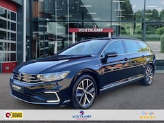 Volkswagen Passat Variant - 1.4 TSI GTE TREKHAAK/ACC/STOELVER/CAMERA/NAVI/E-KLEP