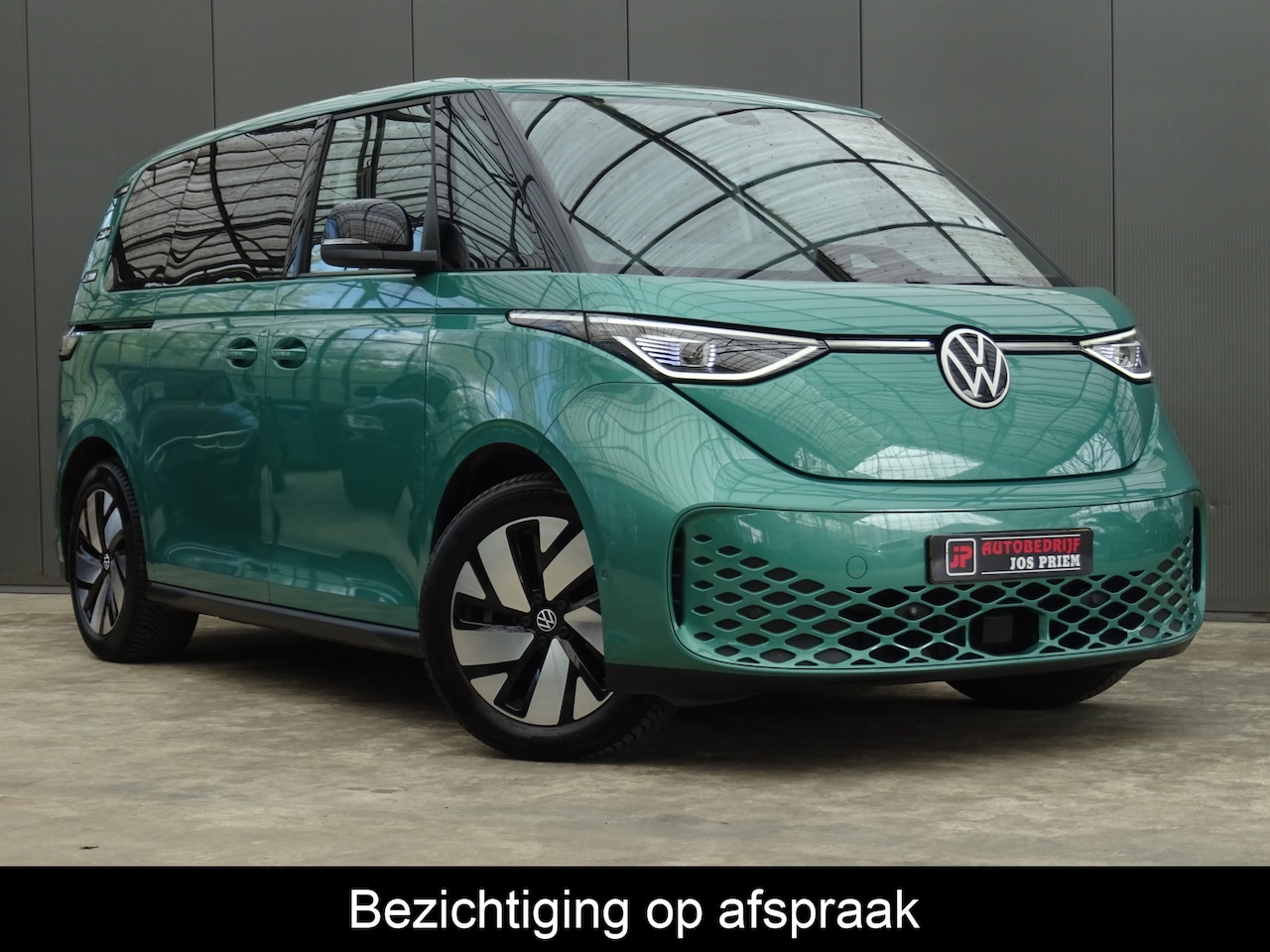 Volkswagen ID. Buzz - Pro 77kWh * IQ LIGHT * MASSAGE * TREKHAAK !! - AutoWereld.nl