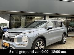 Mitsubishi Outlander - 2.4 PHEV Instyle | DEMO | Lederen bekleding | Elektrisch verstelbare voorstoelen | Verwarm