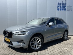 Volvo XC60 - 2.0 T8 Twin Engine AWD Momentum Panoramadak Luchtvering Trekhaak Navigatie Elek Stoel + Ve