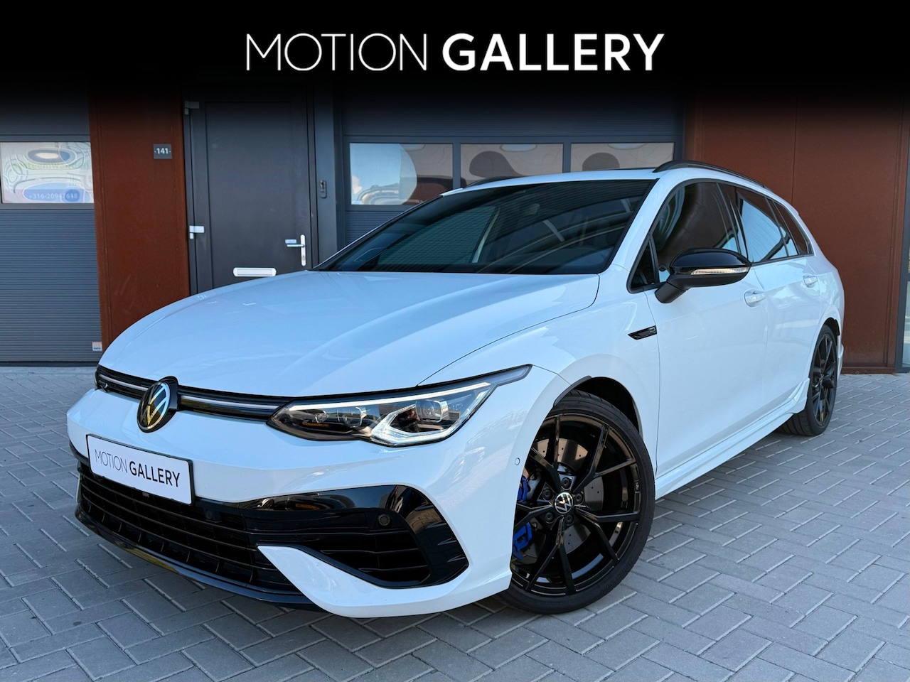 Volkswagen Golf Variant - 2.0 TSI 4Motion R | VOL | Perf. | Pano | Nappa | H&K | Matrix | Memory | Trekhaak | Camera - AutoWereld.nl