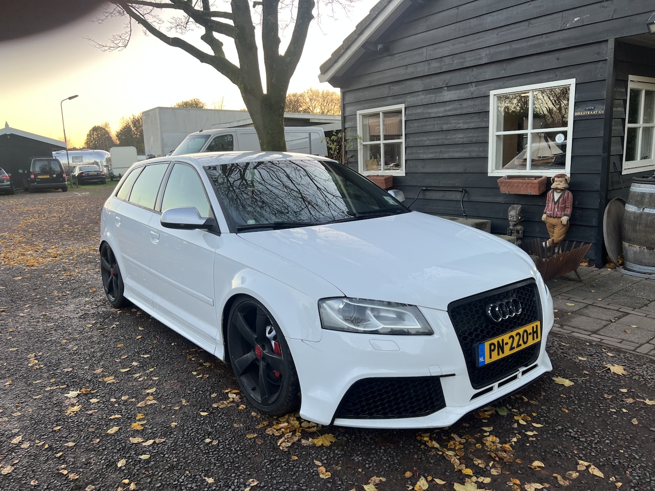Audi RS3 - Sportback 2.5 T Quattro Exclusive - AutoWereld.nl