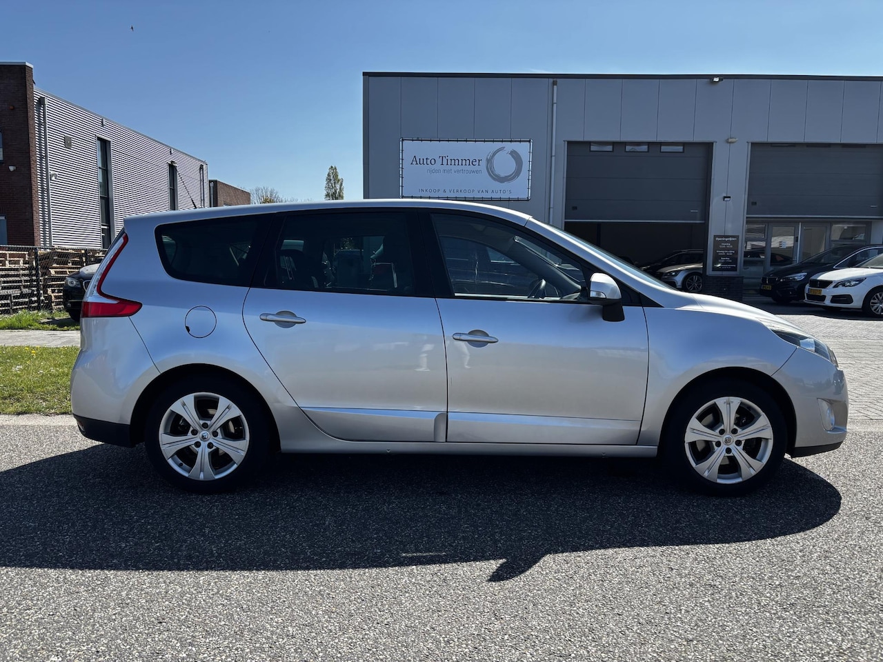 Renault Grand Scénic - 1.4 TCe Bose 7p. |7 PERSOONS|NAVI|TREKHAAK|LEUKE AUTO!!!! - AutoWereld.nl