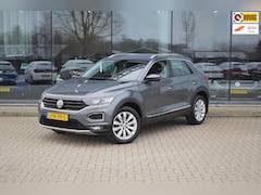 Volkswagen T-Roc - 1.5 TSI Sport | Trekhaak | Carplay | Camera | Virtual Cockpit | Elek kofferklep