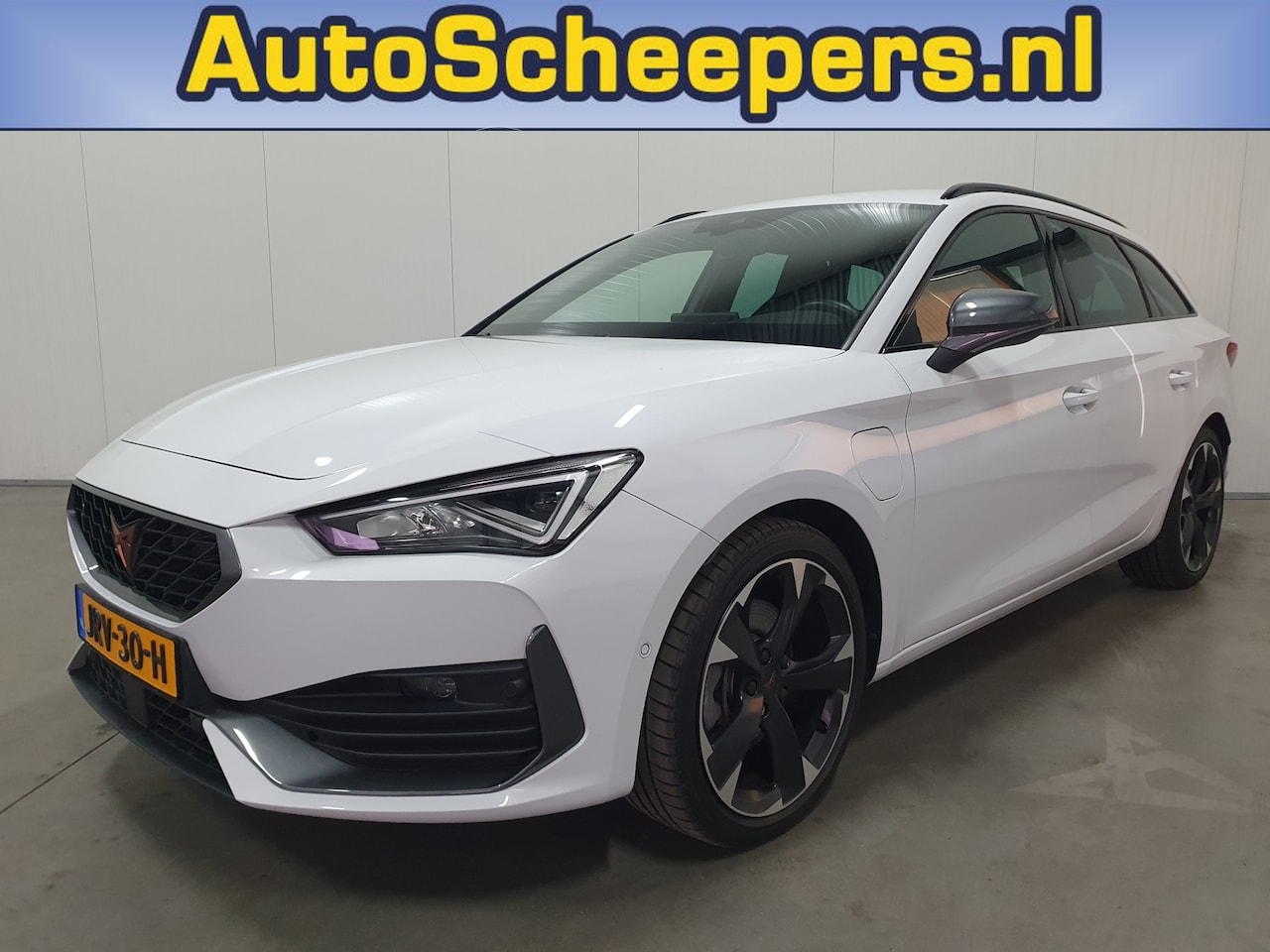 CUPRA Leon Sportstourer - 1.4 e-Hybrid Essential NAVI/LED/CARPLAY/DIGDASH - AutoWereld.nl