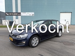 Volkswagen Golf - 1.0 TSI Comfortline 5-Deurs 6-Bak 116 PK. Als nieuw rijdende auto